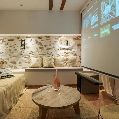 Incroyable Jacuzzi ,hammam,cinema